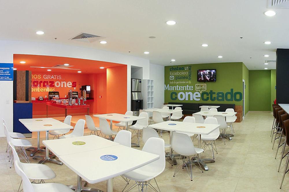 One Irapuato Hotel Екстериор снимка