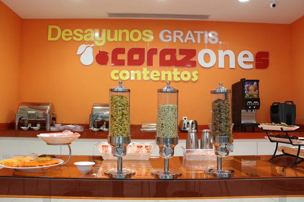 One Irapuato Hotel Екстериор снимка